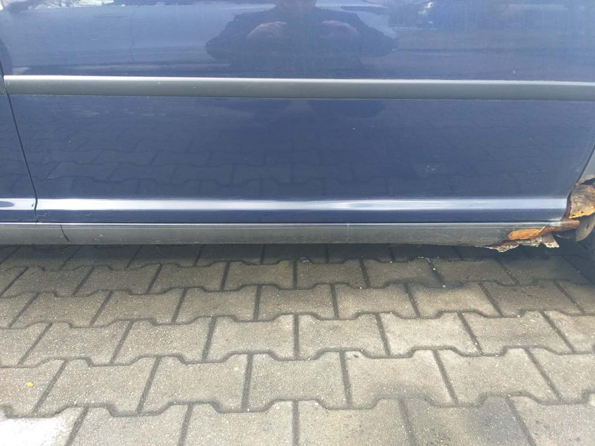 VW Golf 4 original T&uuml;r vorn rechts LA5G Perlblau 5-T&uuml;rer Rohbau Bj.2004